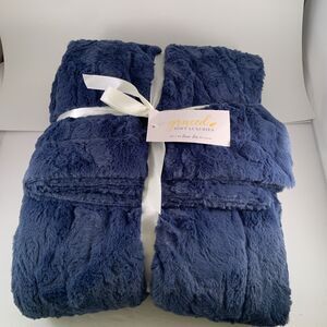 GRACED Soft Luxuries Faux Fur Throw Blanket solid Blue XL 60” X 80” Washable NEW